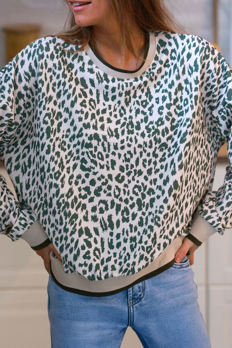 Sweat beige motif léopard kaki détail élastique
