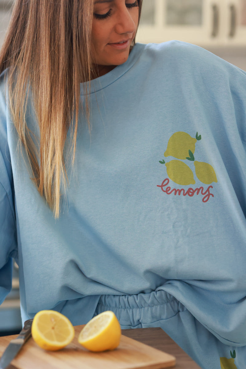 Sweat bleu ciel large et confort motif citrons lemons délavé