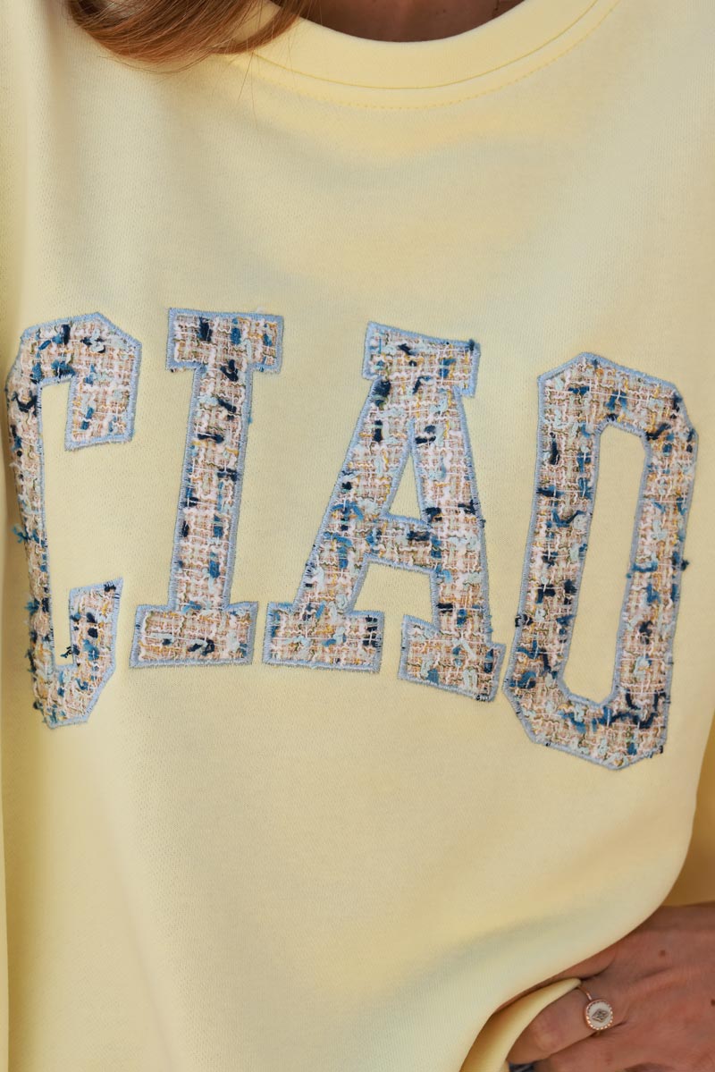 Sweat confort jaune manches courtes looses broderie CIAO colorée