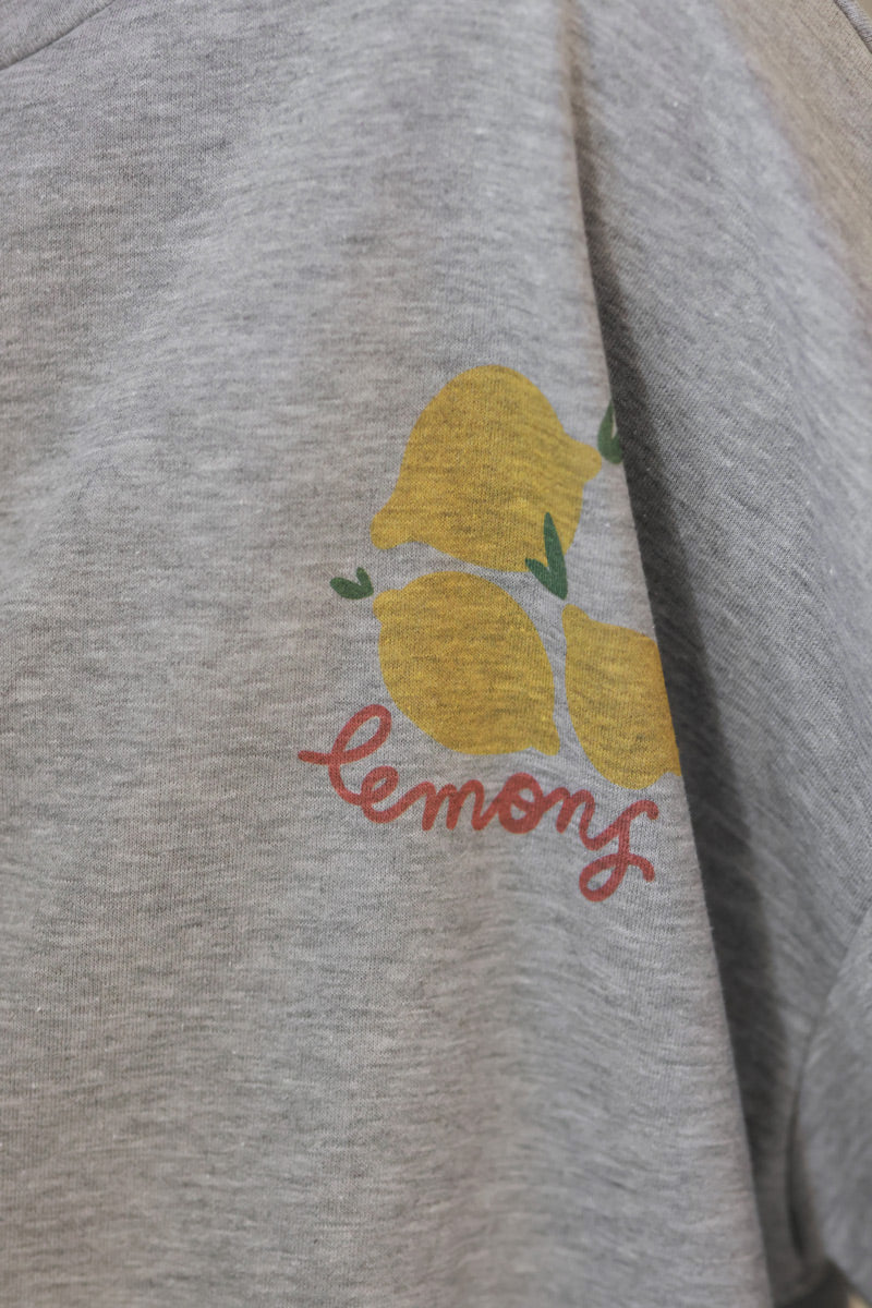 Sweat gris chiné large et confort motif citrons lemons délavé