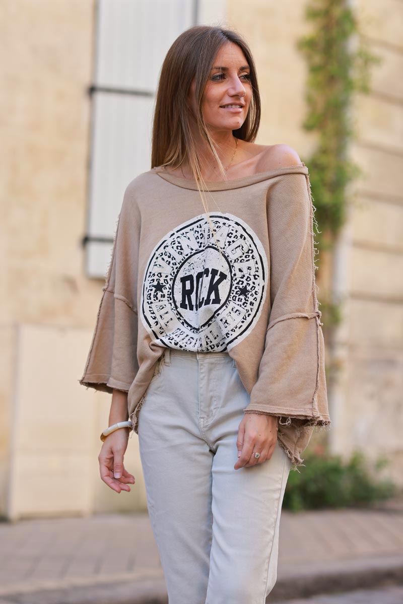 Sweat loose camel logo rock léopard manches chauve souris finitions franges