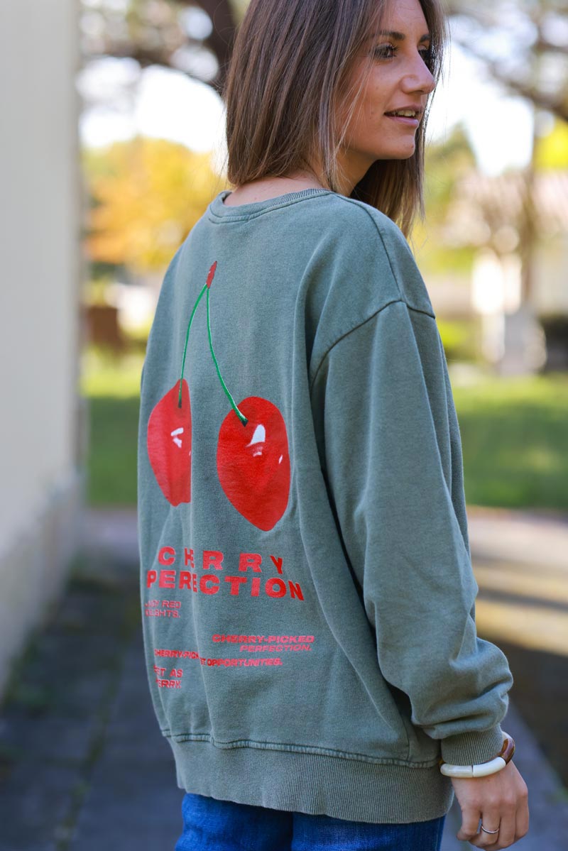 Sudadera holgada caqui con logo de cereza desteñida Cherry Perfection