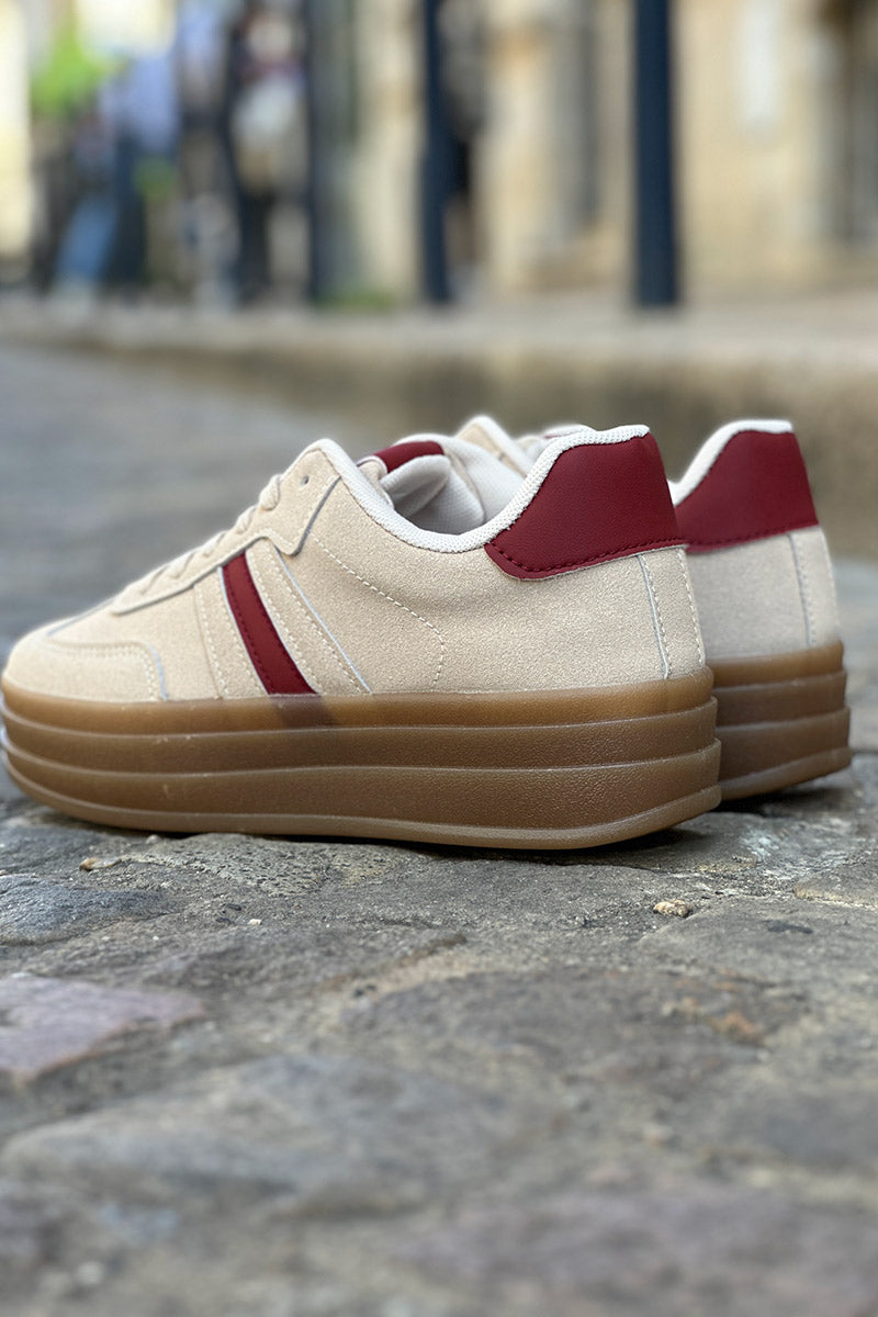 Tennis beige en suedine à plateforme rayure et talon rouge bordeaux