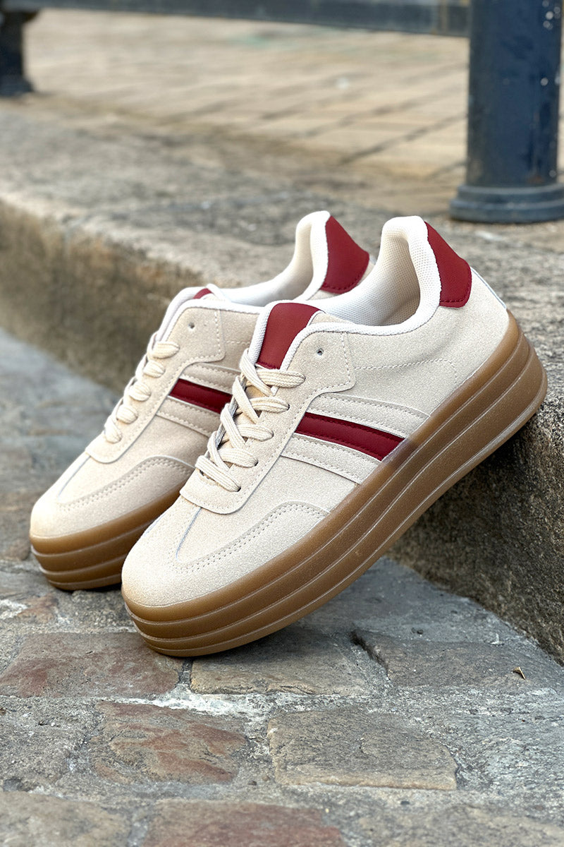 Tennis beige en suedine à plateforme rayure et talon rouge bordeaux