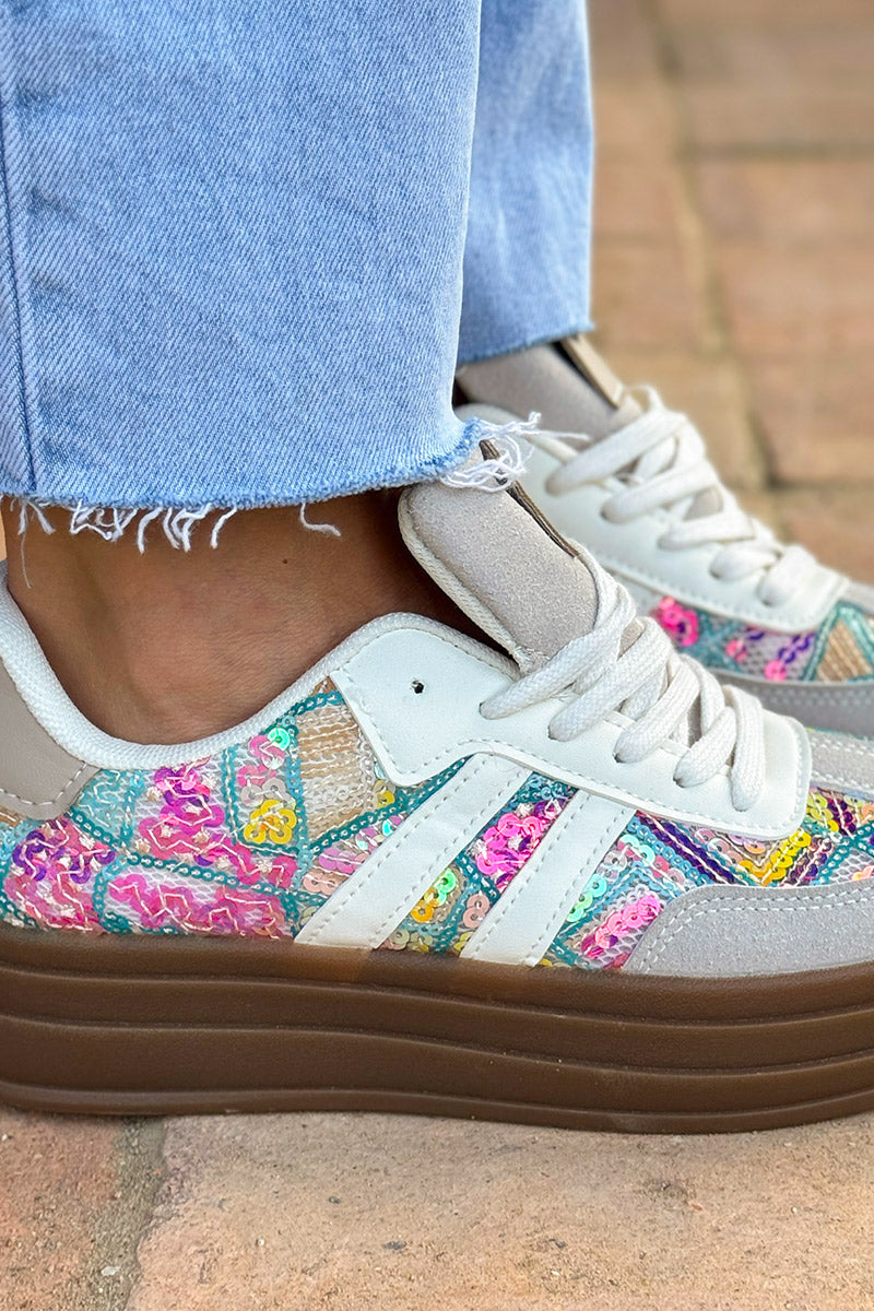 Tennis grises motifs en sequins turquoise et colorés à plateforme rayures blanc