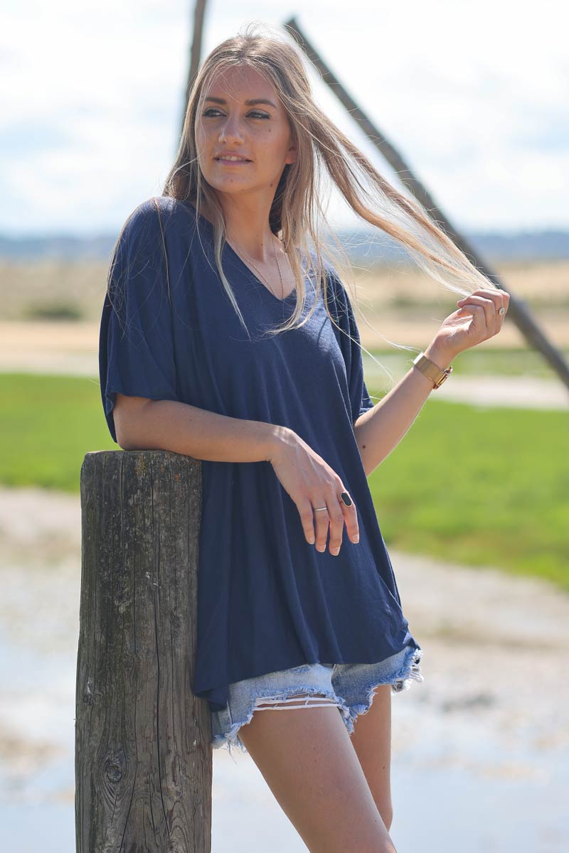Relaxed fit navy blue v-neck top