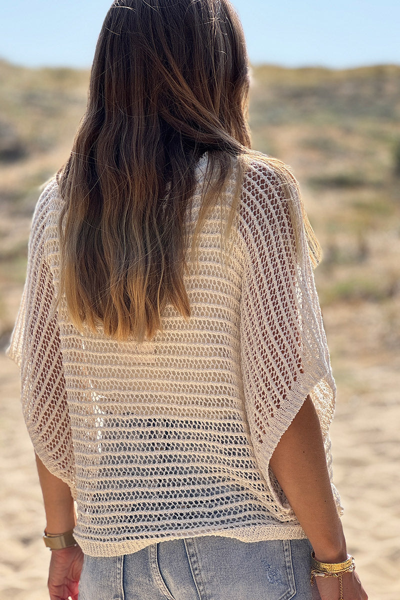 Top crudo con mangas murciélago y cuello redondo en punto calado efecto crochet
