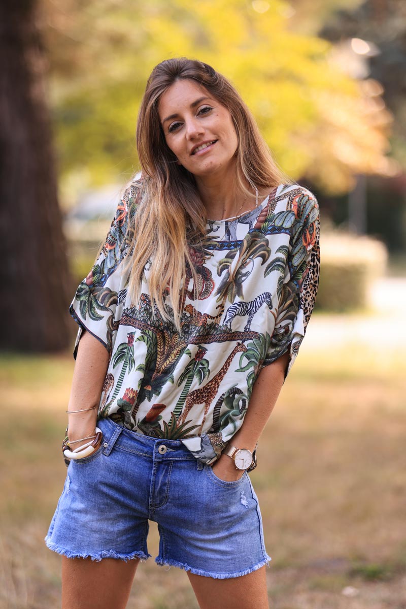 Silky short sleeve top with jungle and leopard print