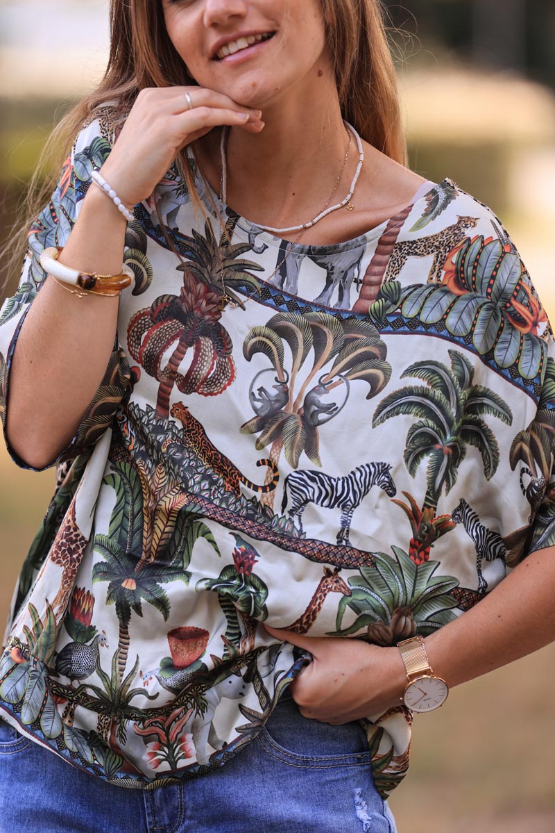 Silky short sleeve top with jungle and leopard print