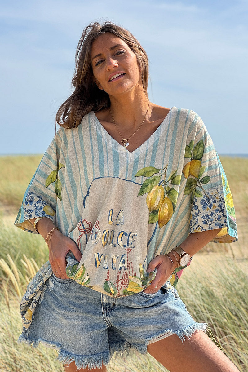 Top large beige brillant imprimé La Dolce Vita rayures turquoise et citrons