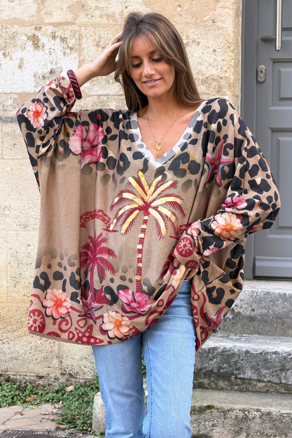 Top large brillant lurex camel imprimé léopard et palmier doré