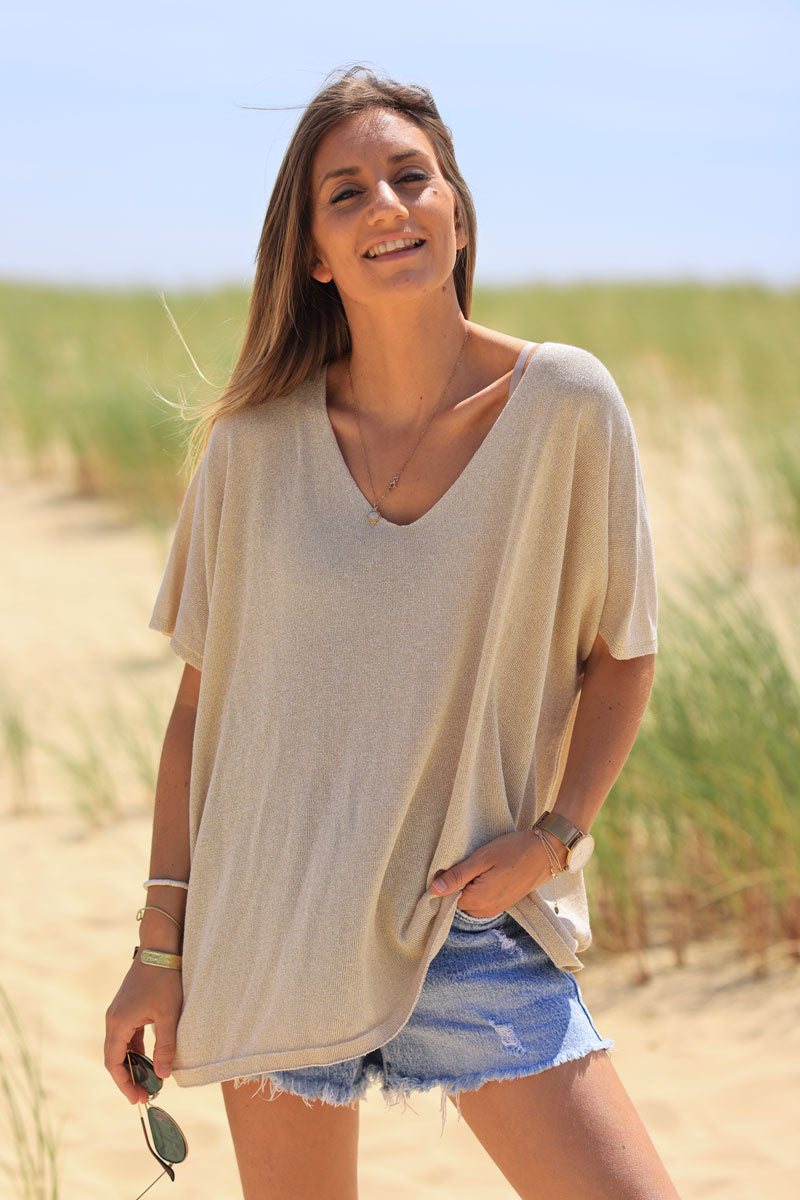 Top loose manches courtes beige maille brillante dorée col v