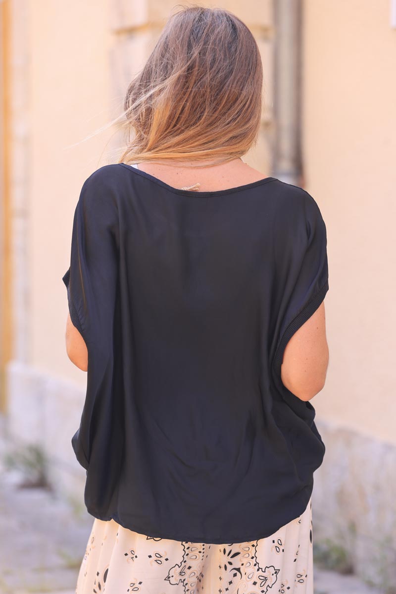 Black sleeveless loose silk blend top