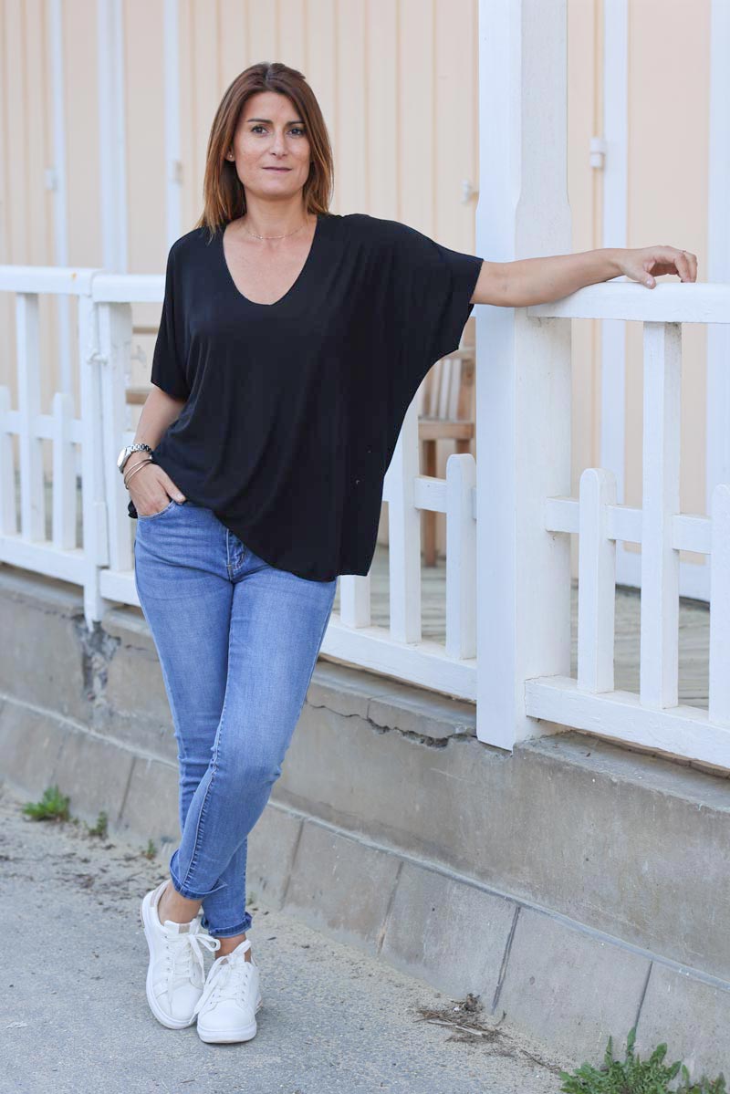 Relaxed fit black v-neck top