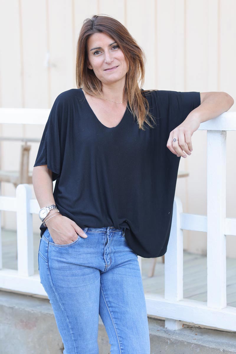 Relaxed fit black v-neck top