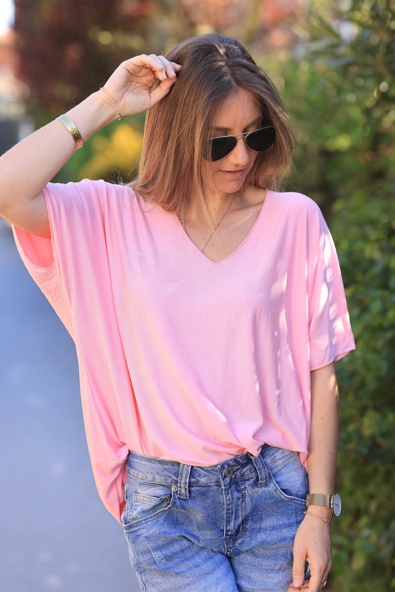 Relaxed fit pink v-neck top