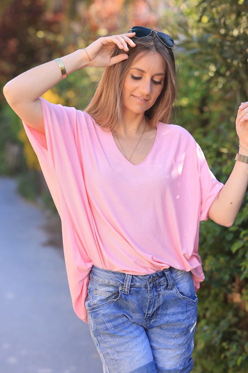 Relaxed fit pink v-neck top