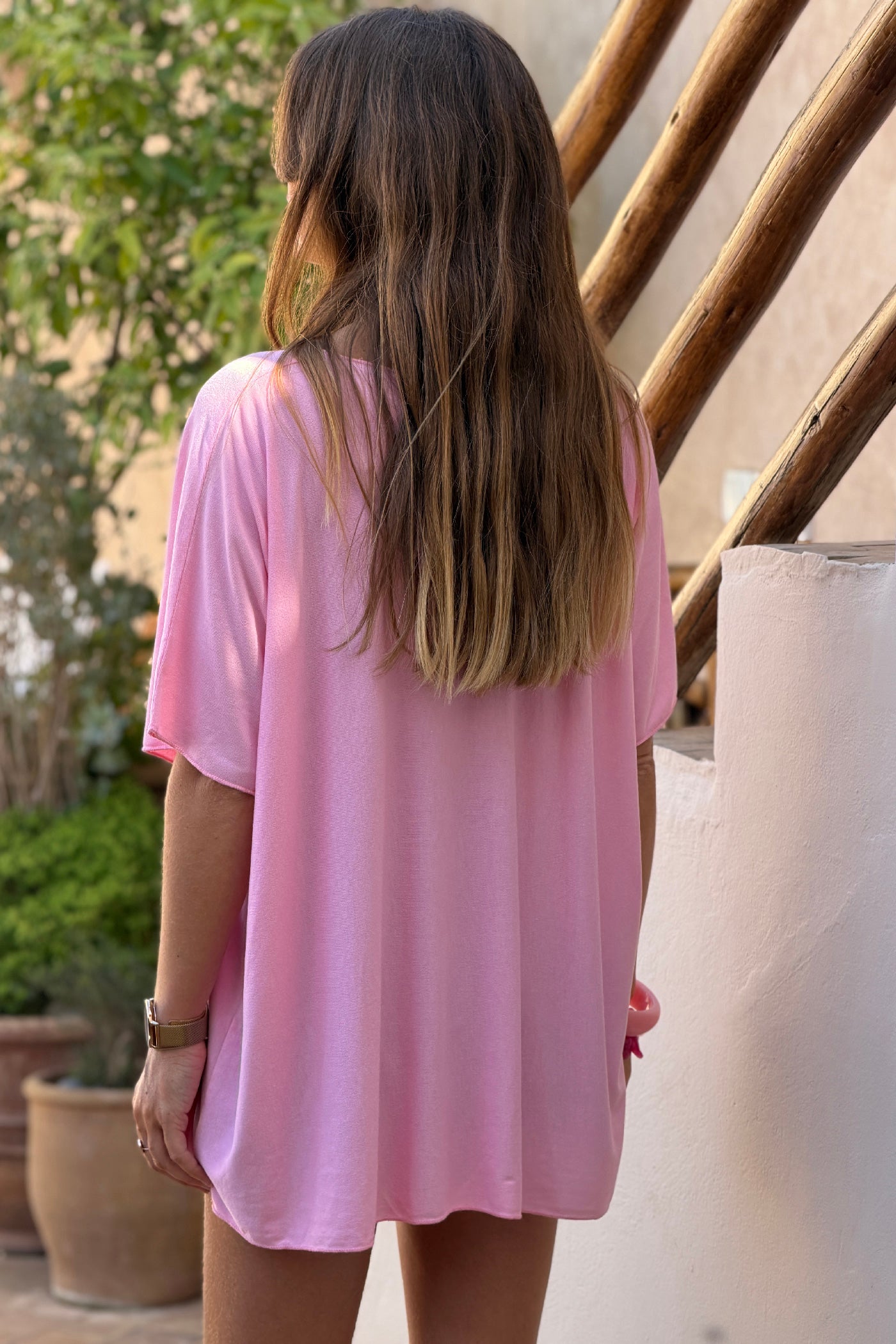 Relaxed fit pink v-neck top