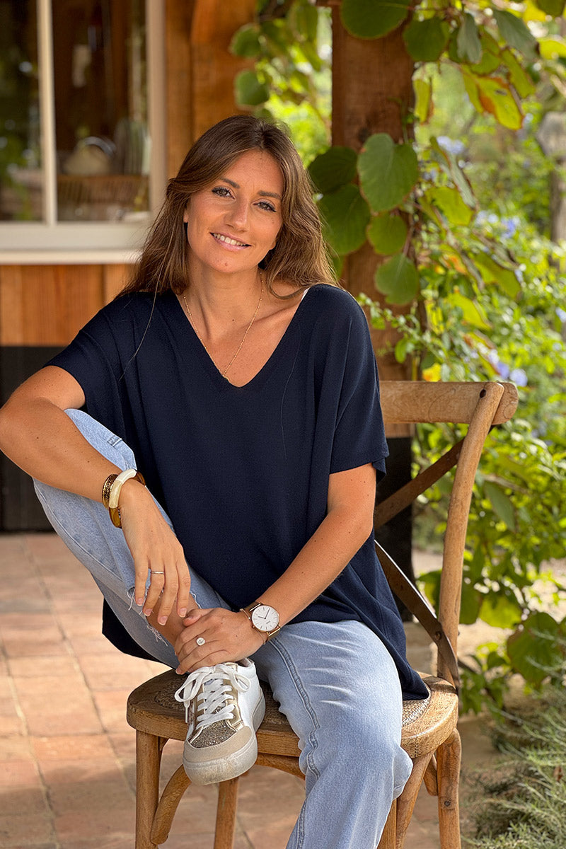 Top stretch et large bleu marine petite maille manches courtes