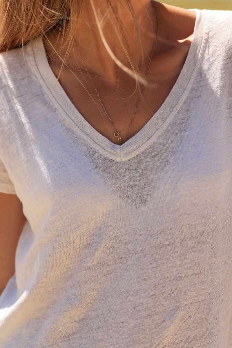 Camiseta beige lino suave cuello pico