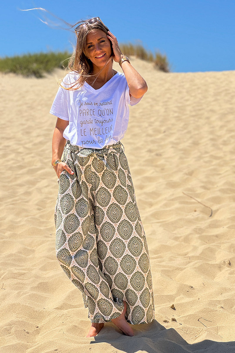 Tshirt blanc en coton Je suis en retard doré col v