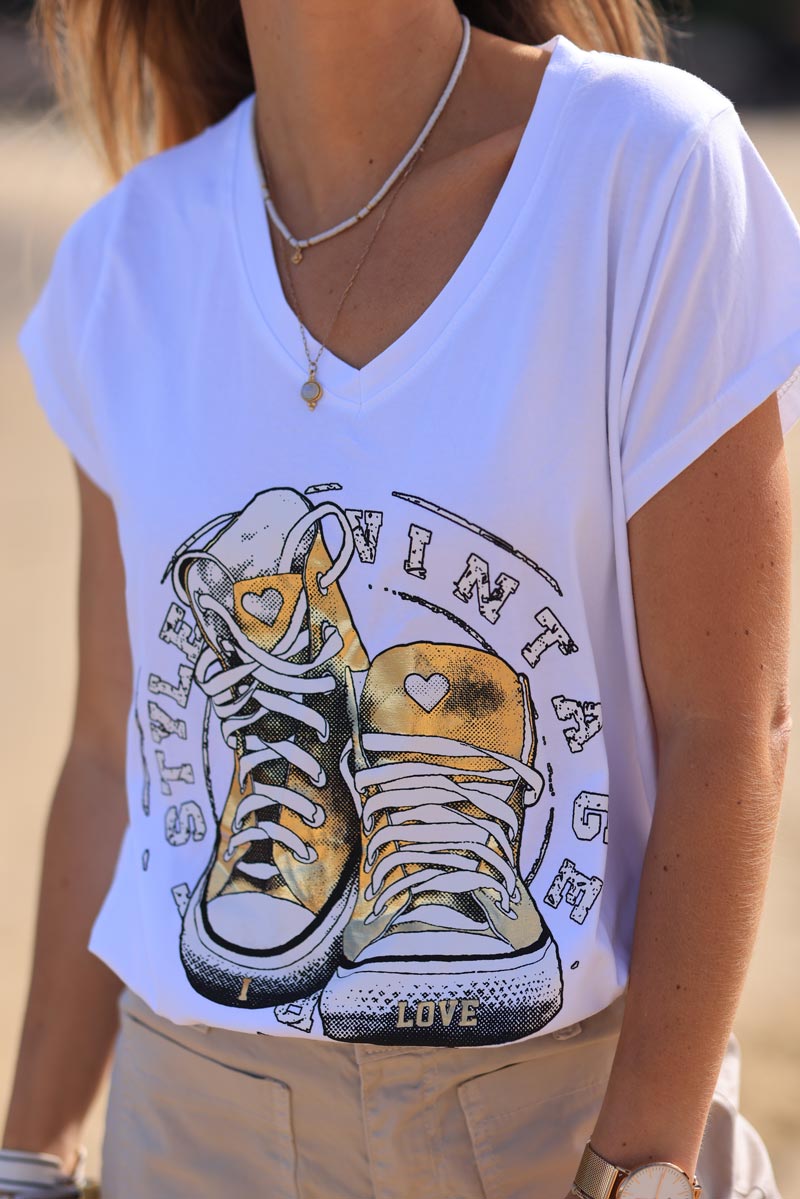 T-shirt blanc en coton col v logo baskets dorées vintage