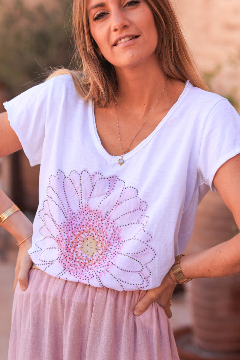 White relaxed fit white t-shirt with large pink daisy and rhinestones
