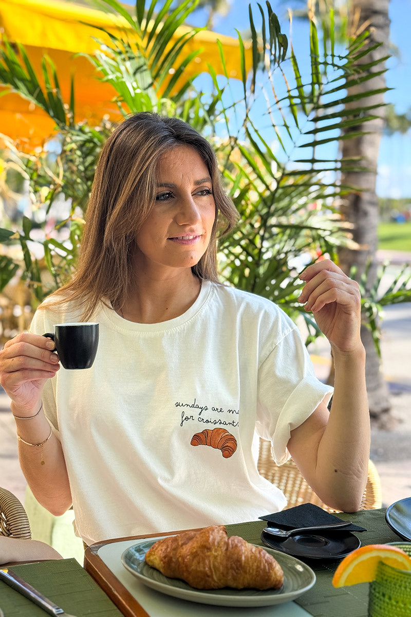 T-shirt blanc en coton imprimé Croissant et message Sundays