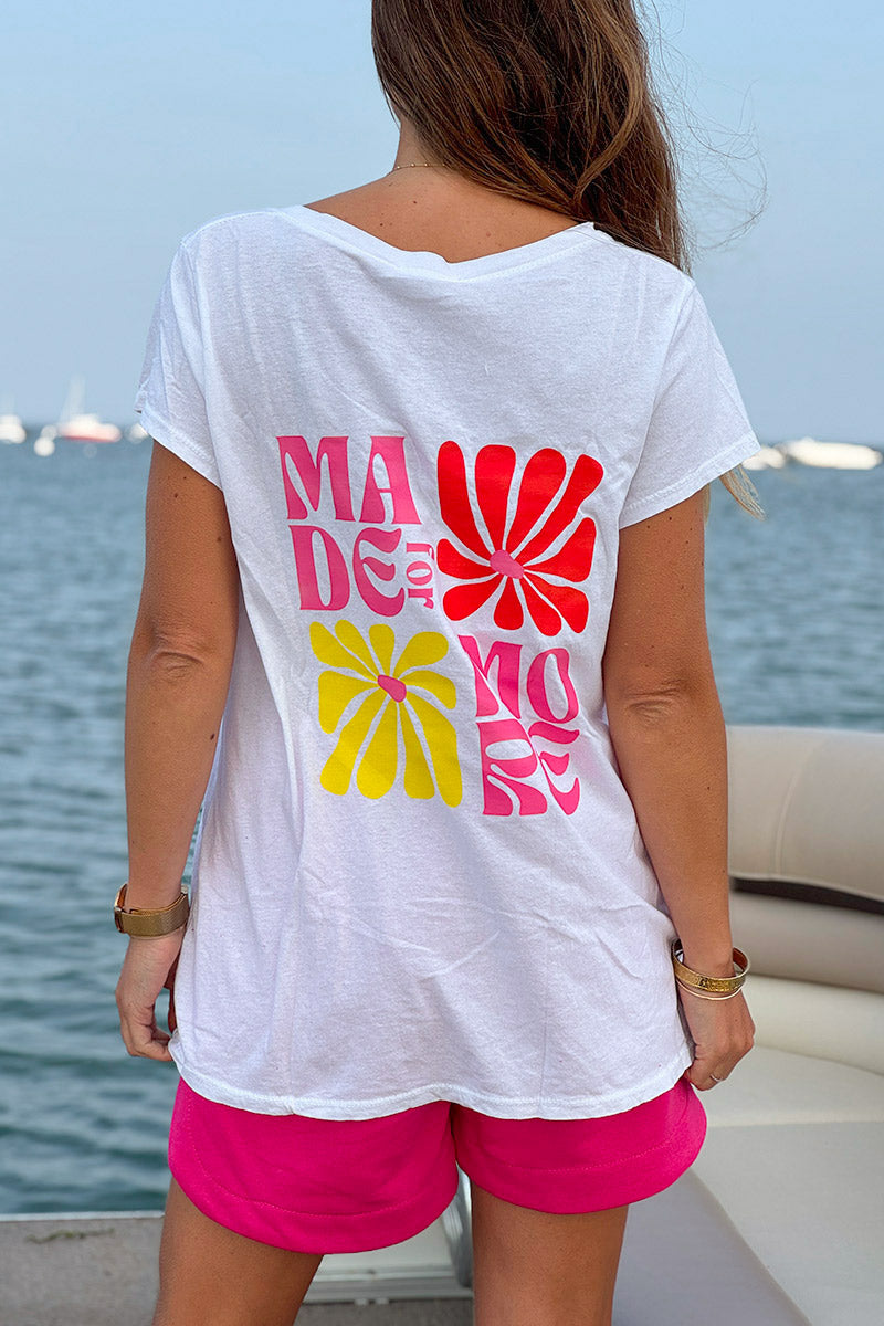 T-shirt blanc en coton marguerite et Made for More coloré au dos col v