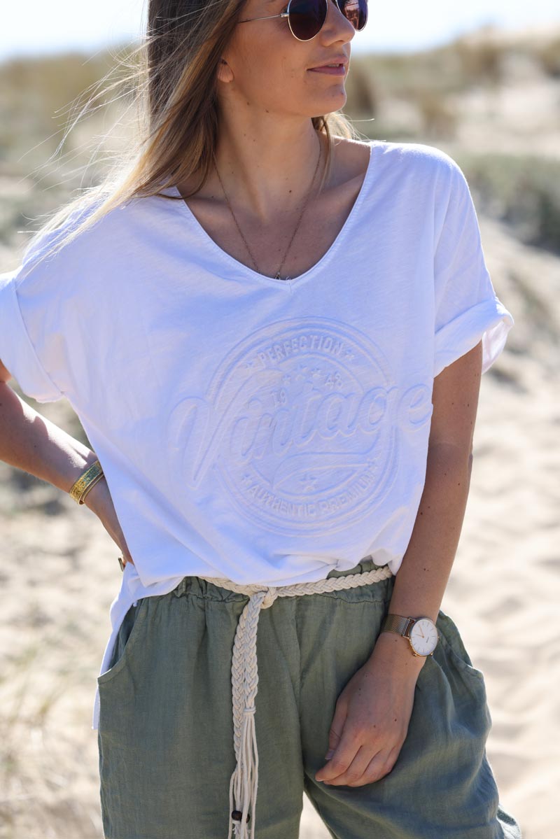 T-shirt blanc loose manches courtes logo vintage relief