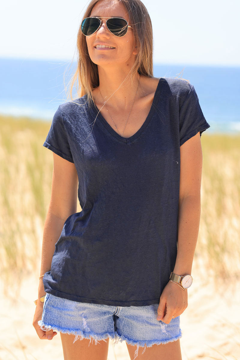 Camiseta cuello pico lino suave azul marino