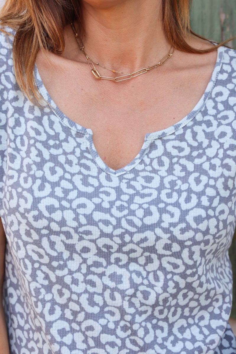 Tshirt cotele col ouvert v motifs leopard gris h190 (1)