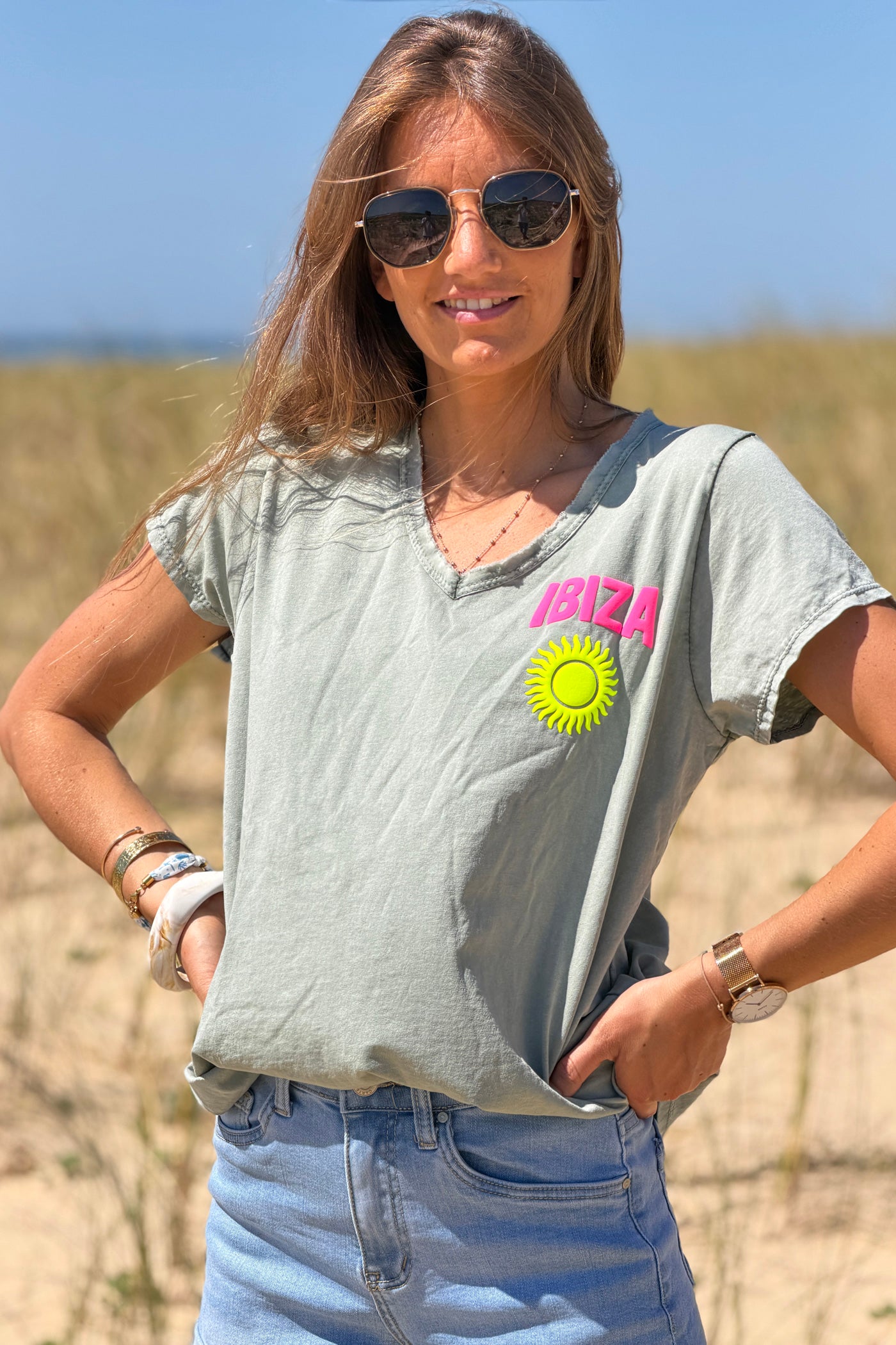 Tshirt en coton kaki délave Ibiza soleil sérigraphie puff relief