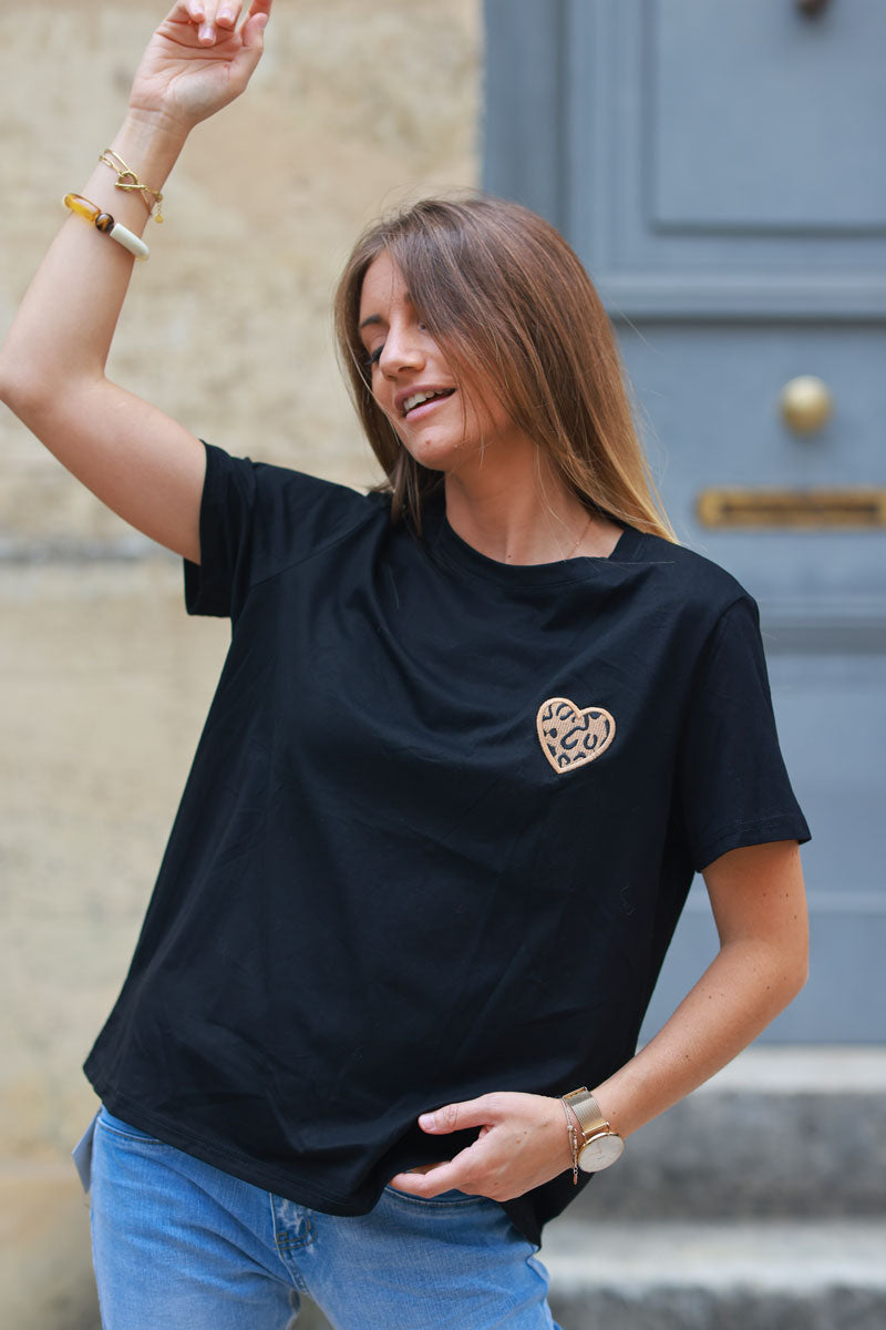 T-shirt en coton noir broderie cœur léopard