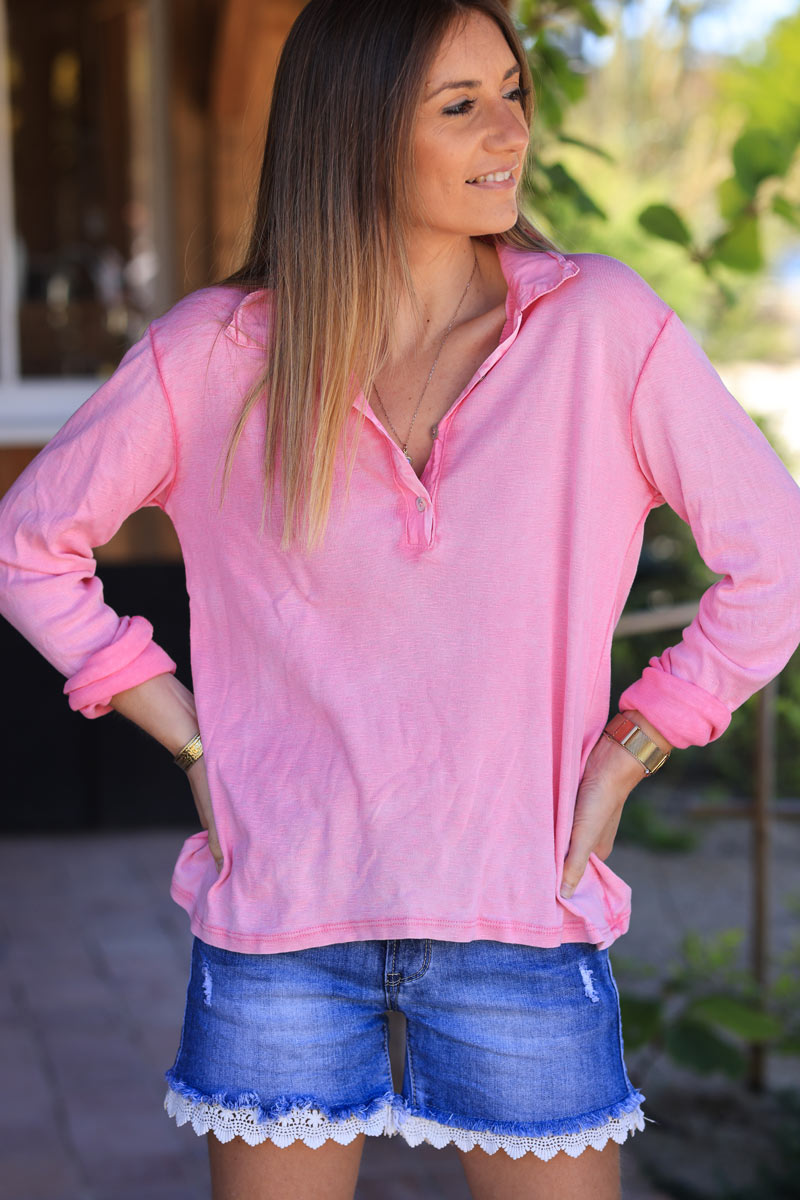 Fuchsia long sleeve top with shirt collar and buttons