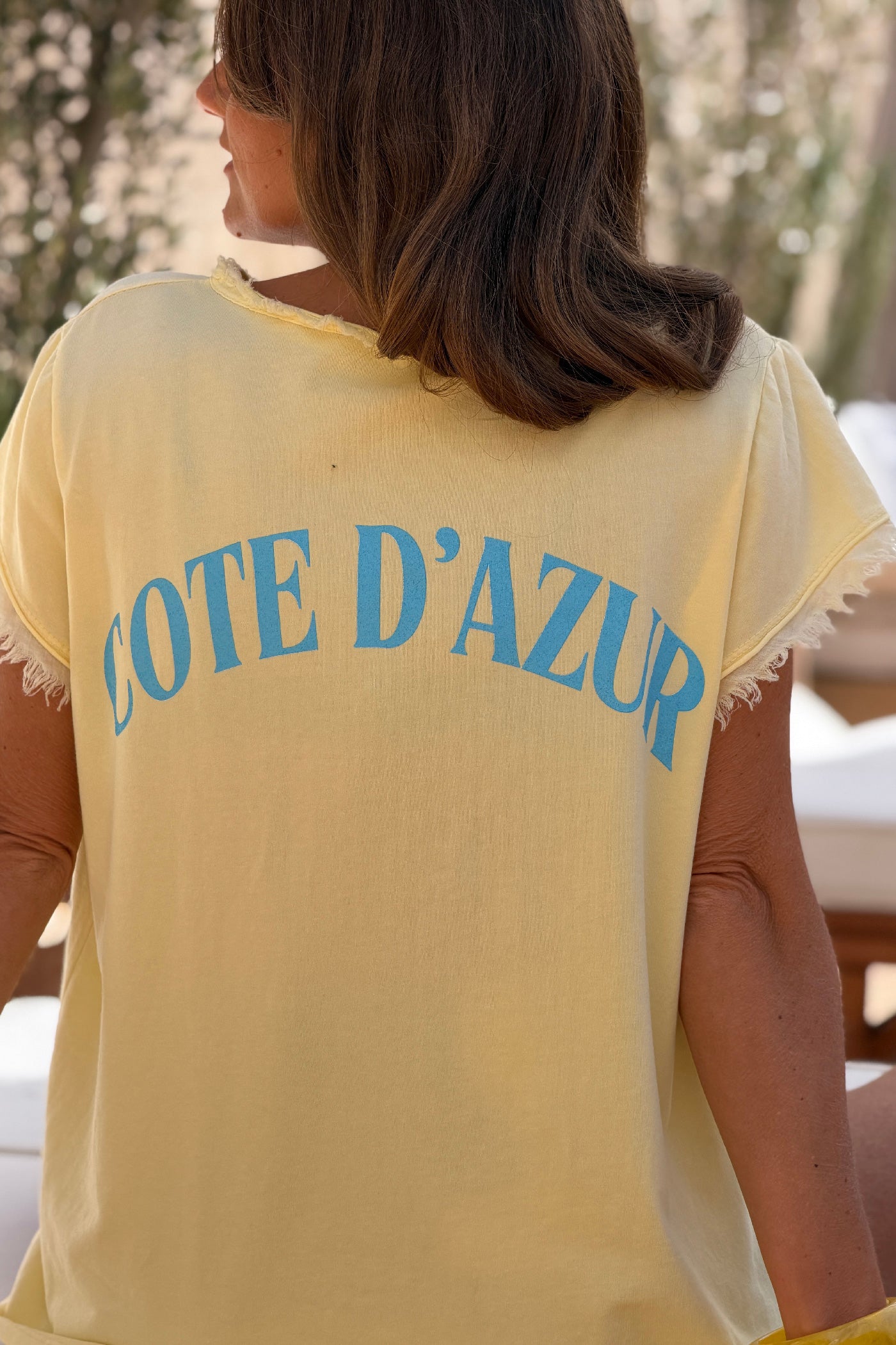 Tshirt jaune stretch et large vague et Cote d'Azur détail franges