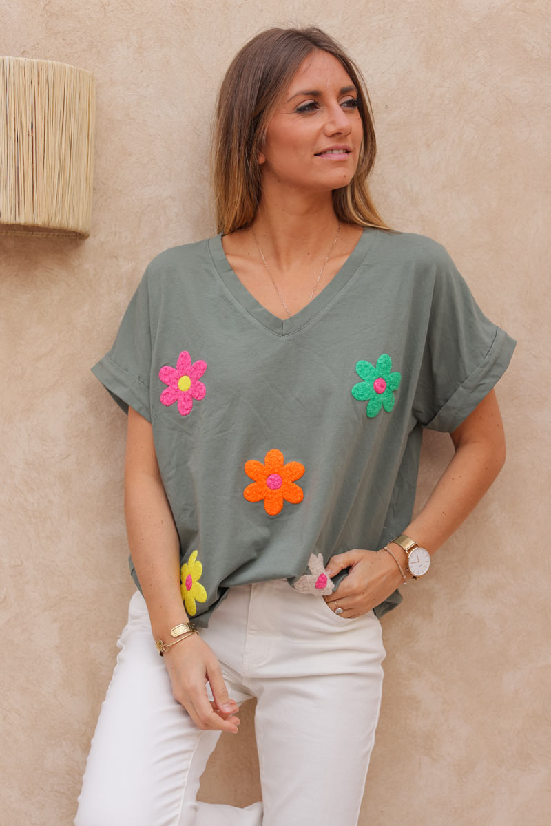 T-shirt kaki en coton stretch fleurs bouclettes multicolores
