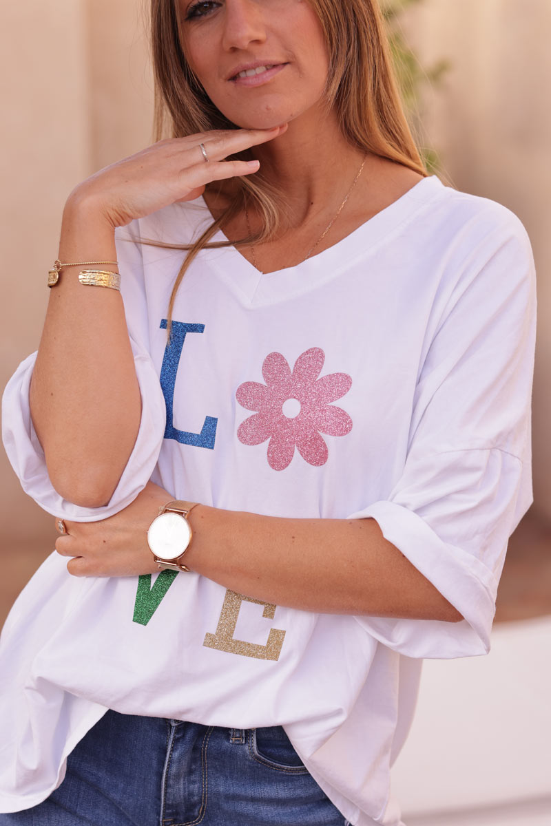 Camiseta grande de algodón blanca con mangas holgadas LOVE flores brillantes