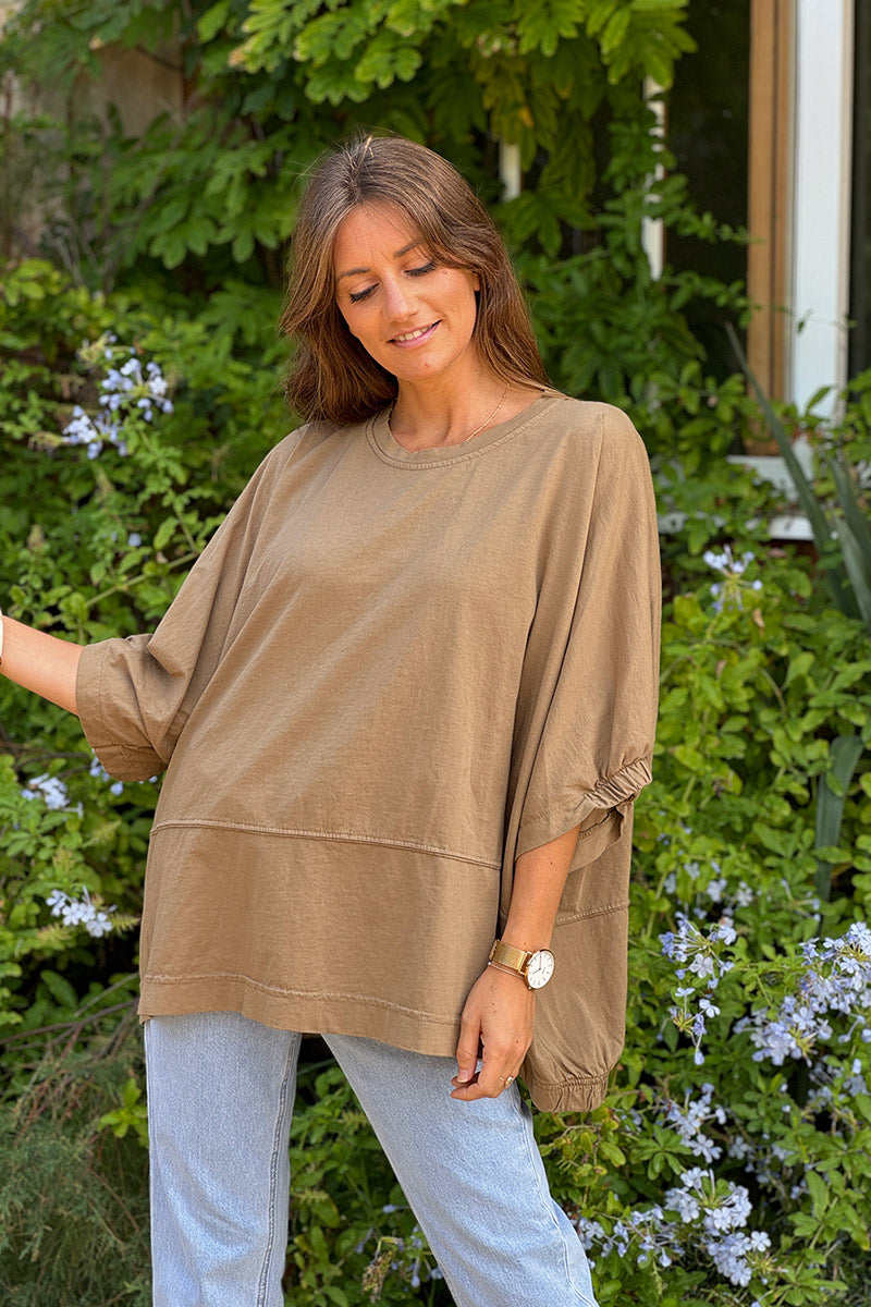 Tshirt large et loose camel en coton détail couture élastique manches et bas