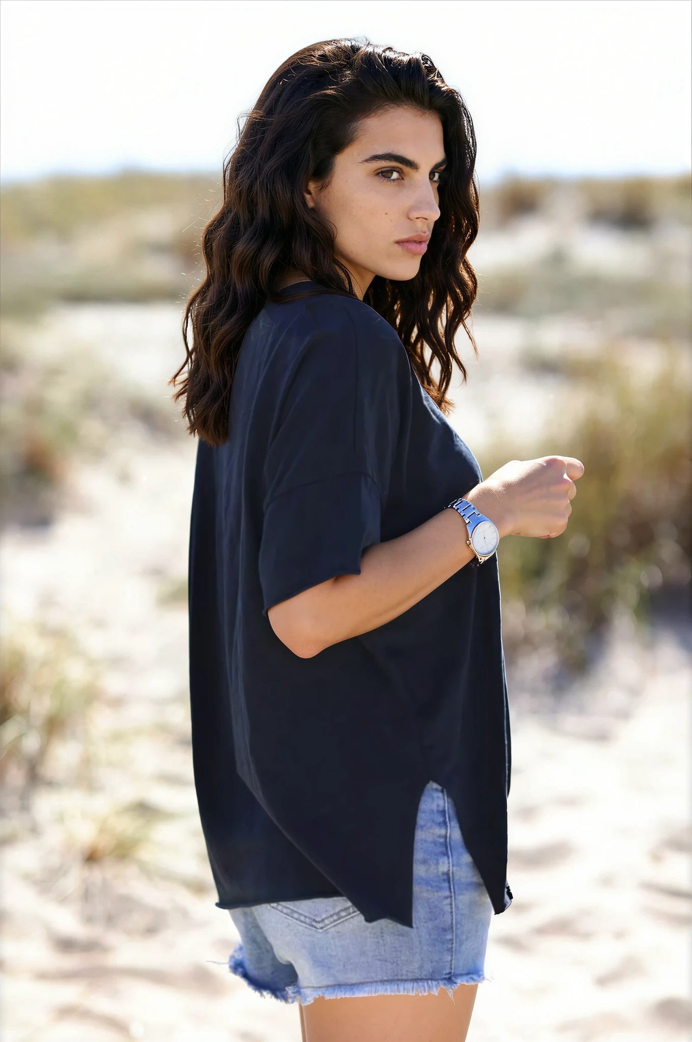 T-shirt noir loose manches courtes logo vintage relief