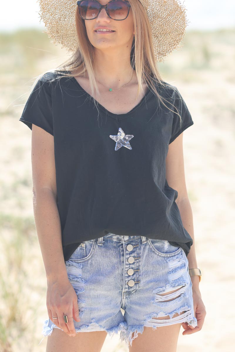 Black cotton T-shirt with sequin star