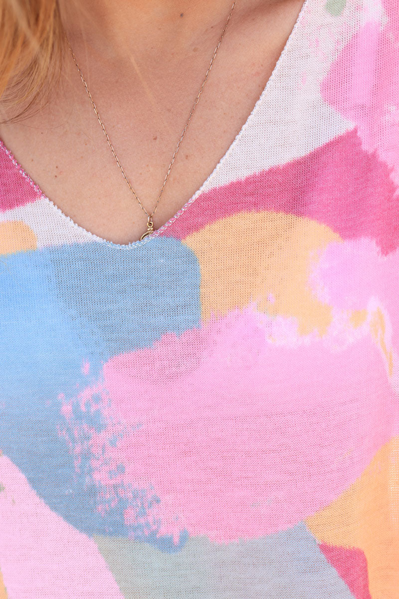 Fine knit t-shirt with abstract pink print