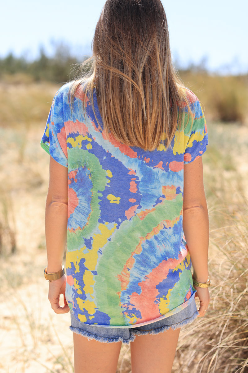 Camiseta pequeña de punto con estampado de espirales tie and tinte multicolor