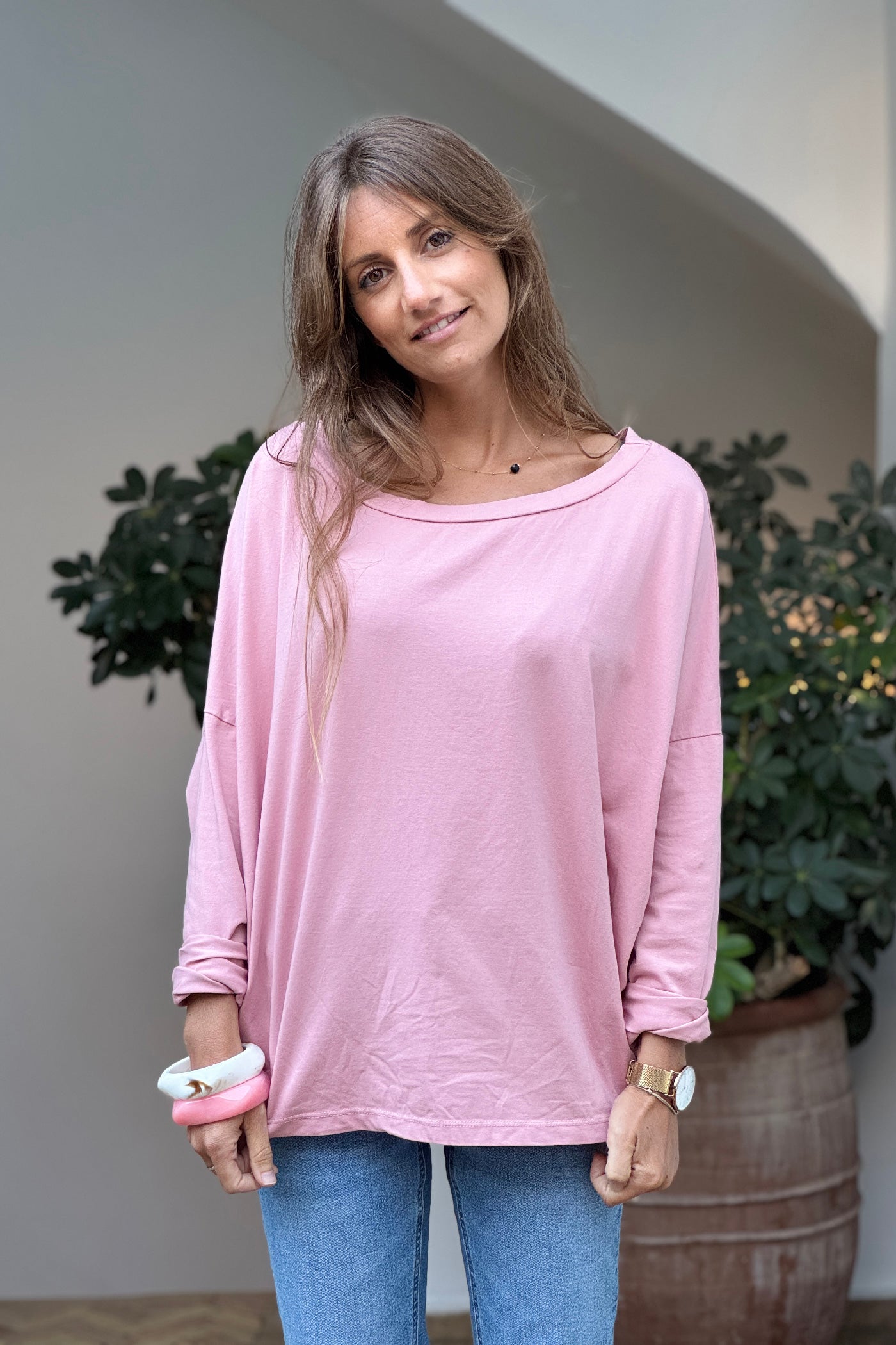 Tshirt rose à manches longues large col rond