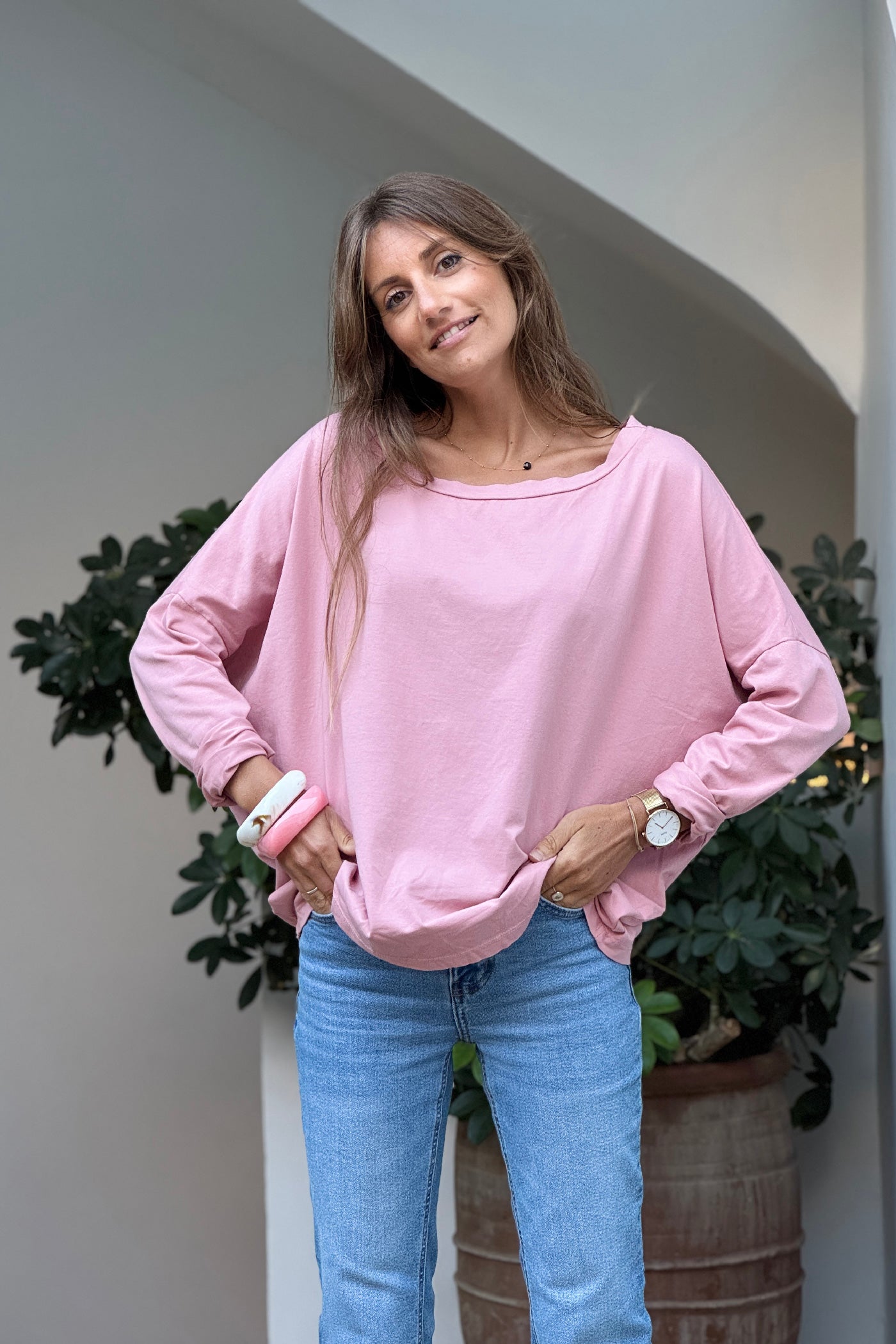 Tshirt rose à manches longues large col rond