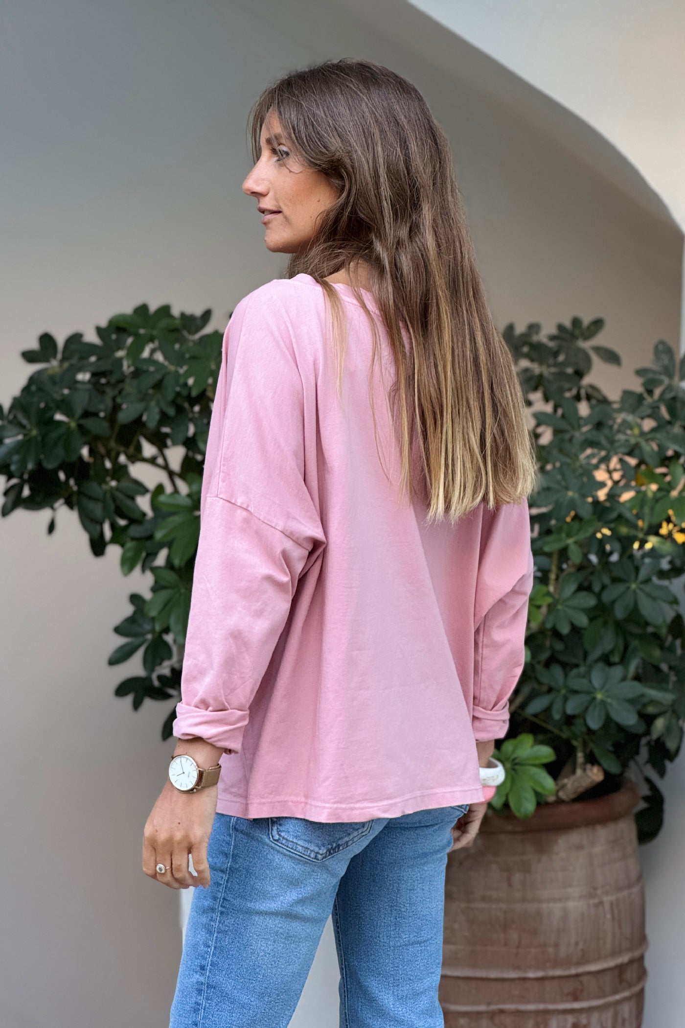Tshirt rose à manches longues large col rond