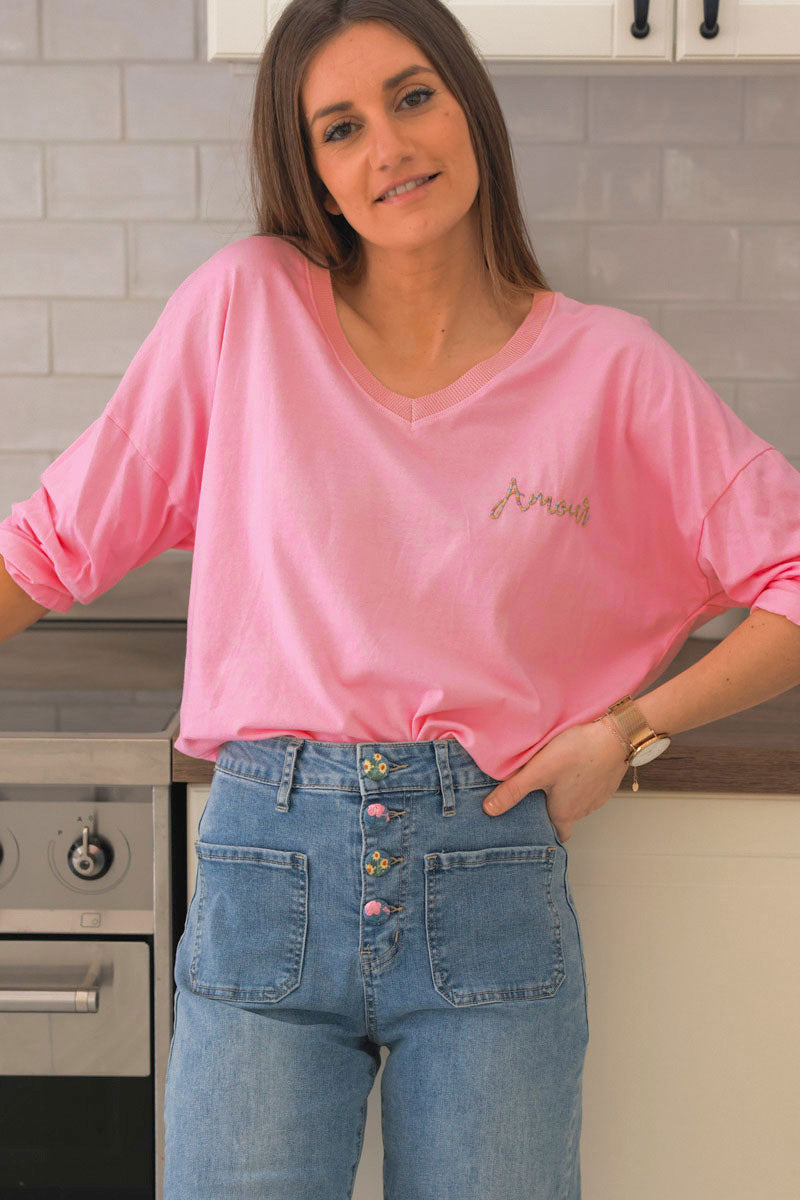 Camiseta de algodón rosa con manga larga y bordado Love con hilos de colores y escote en pico