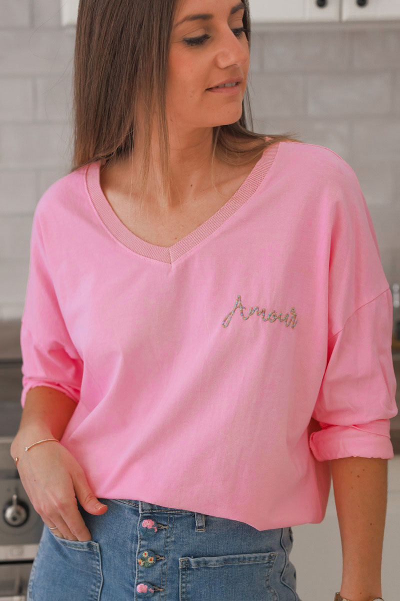 Camiseta de algodón rosa con manga larga y bordado Love con hilos de colores y escote en pico