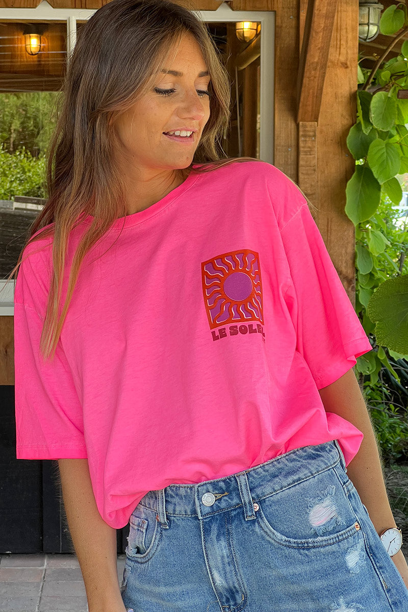 T-shirt rose fluo en coton Le Soleil rose et orange devant et dos
