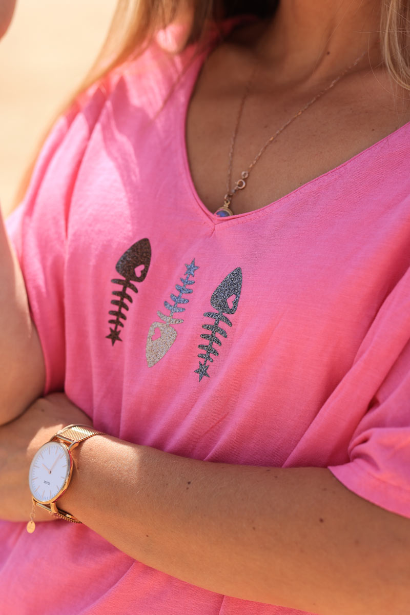 Fuchsia cotton v-neck t-shirt with glitter fish design